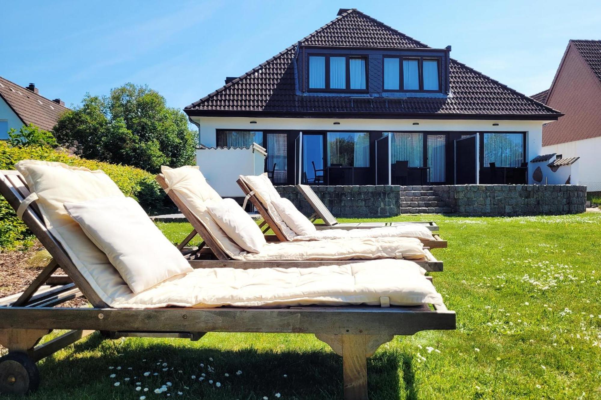 Moderne 1 Zimmer Ferienwohnung Mit Sonnenterrasse Und Parkplatz, In Ruhiger Lage, Nur Wenige Gehminuten Zum Ostsee Sandstrand Шарбойц Екстер'єр фото